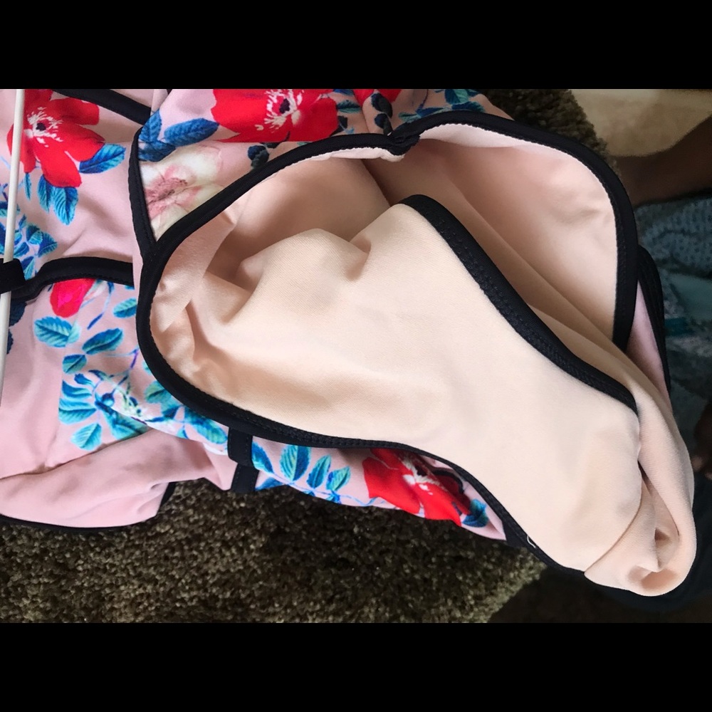 LA HEARTS One piece swimsuit ❤️❤️ - Picture 5 of 6